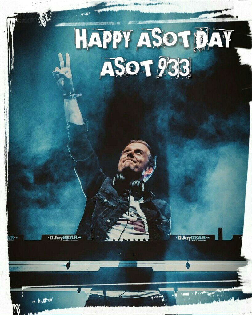 AlexMag503's tweet image. #HAPPYASOTDAY 
#ArminvanBuuren Esta semana en #ASOT933: ¡Es la semana del álbum, así que tenemos dos invitados en el programa con los próximos lanzamientos, @RomanMesser y @estivamusic ! ¡También canciones nuevas de @aboveandbeyond , @alyandfila, @garethemery y @AhmedHelmyMusic