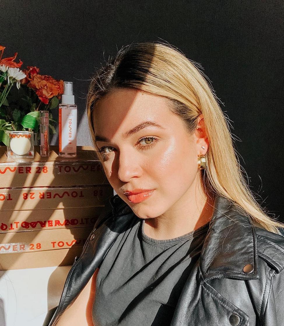 FIDM's tweet image. #FIDM Beauty Marketing and Product Development Grad, @paudacchar is the Head of #ProductDeveloper for new beauty brand, @Tower28Beauty! The brand was started by former FIDM Instructor, Amy Liu! #FIDMFamily