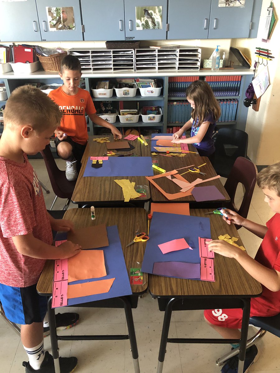 EldersKiddos's tweet photo. It was an array metropolis this week in math! The kiddos did an awesome job creating their own unique skylines using #arrays and #rowsandcolumns as their guides. @Kings_Schools @SLEKnights @BlountsClass8 #myohioclassroom https://t.co/idXBk4MPmN