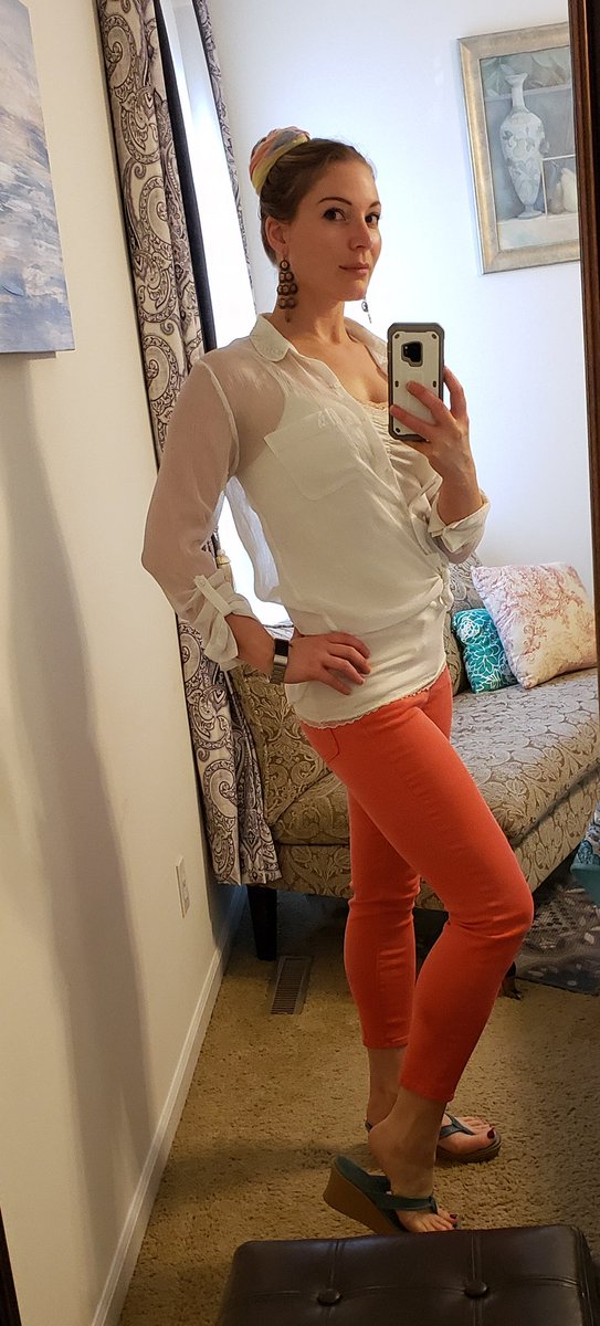 Aurora Snow's - is a porn model. Video, photos, and biography.