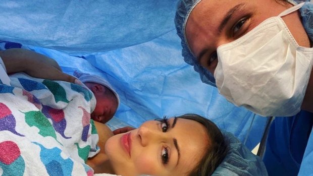 Erik Karlsson and his wife, Melinda, celebrate the birth of their baby daughter. 🙌 MORE @ bardown.com/erik-karlsson-…