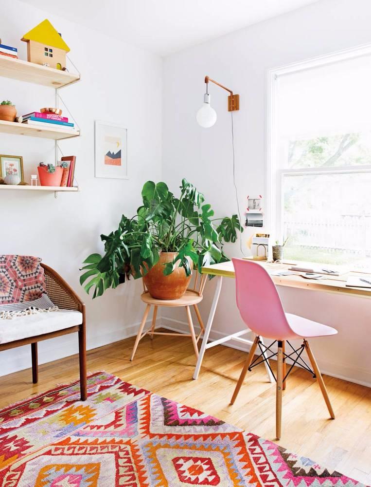 A home office space should be cozy and inspire productivity! How do you achieve this happy medium? goo.gl/DyyzPf

#apartmentliving #decor #inspiration #willowsprings