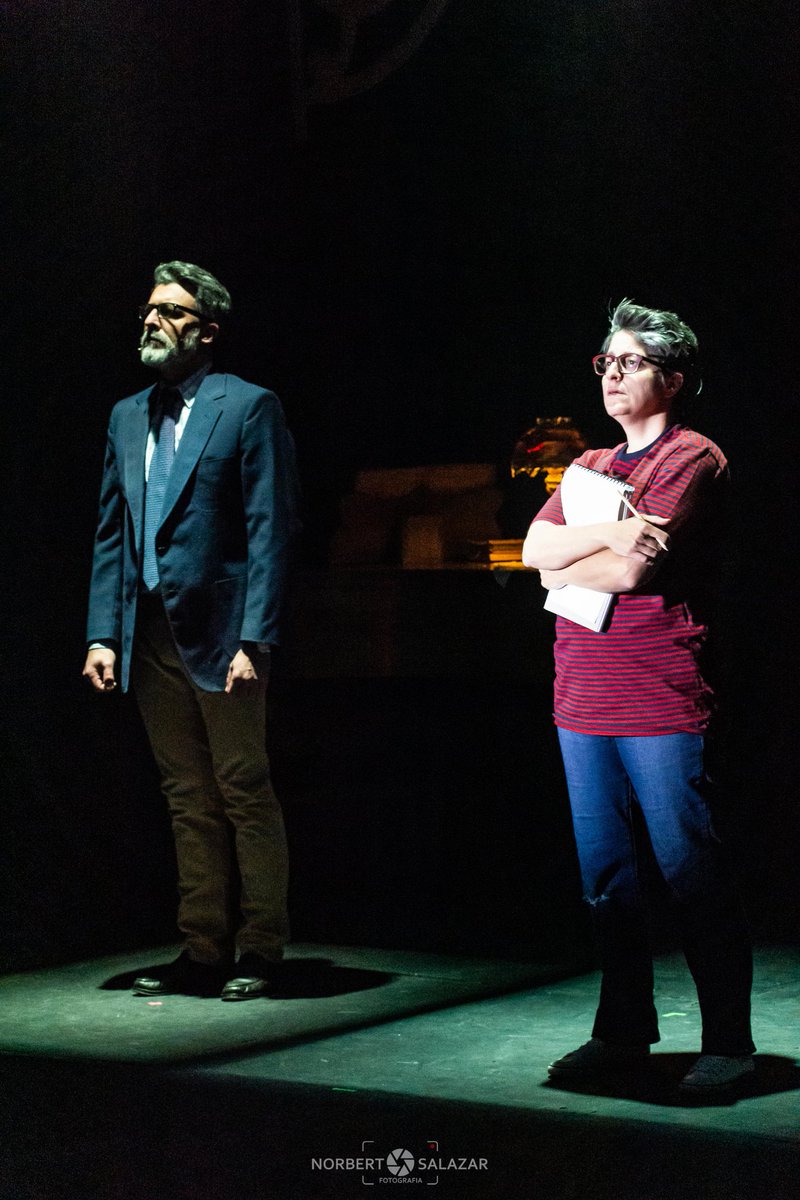 N_D_Salazar's tweet photo. @PresentesLGBT Ya vinieron a ver @FunHomeArg está basada en la novela gráfica y autobiográfica de Alison Bechdel. El martes 8 de octubre es la última función en el @cpmmultiescena https://t.co/nNgh4ppKv8