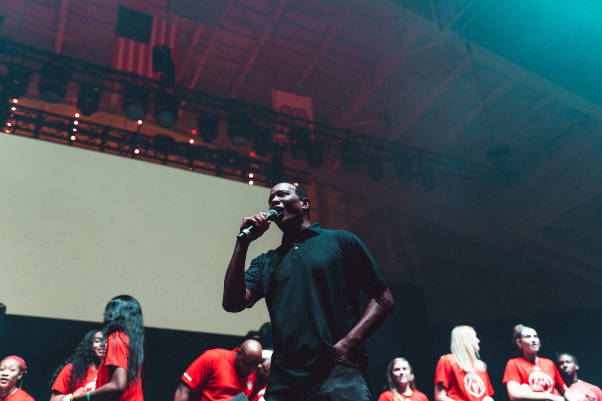 NCStateDASA's tweet photo. #TBT to the #packHOWL concert featuring DJ Trellz and T-Pain! Thanks @NCStateUAB for putting on a great concert ๐ค https://t.co/O8v4WImIuq
