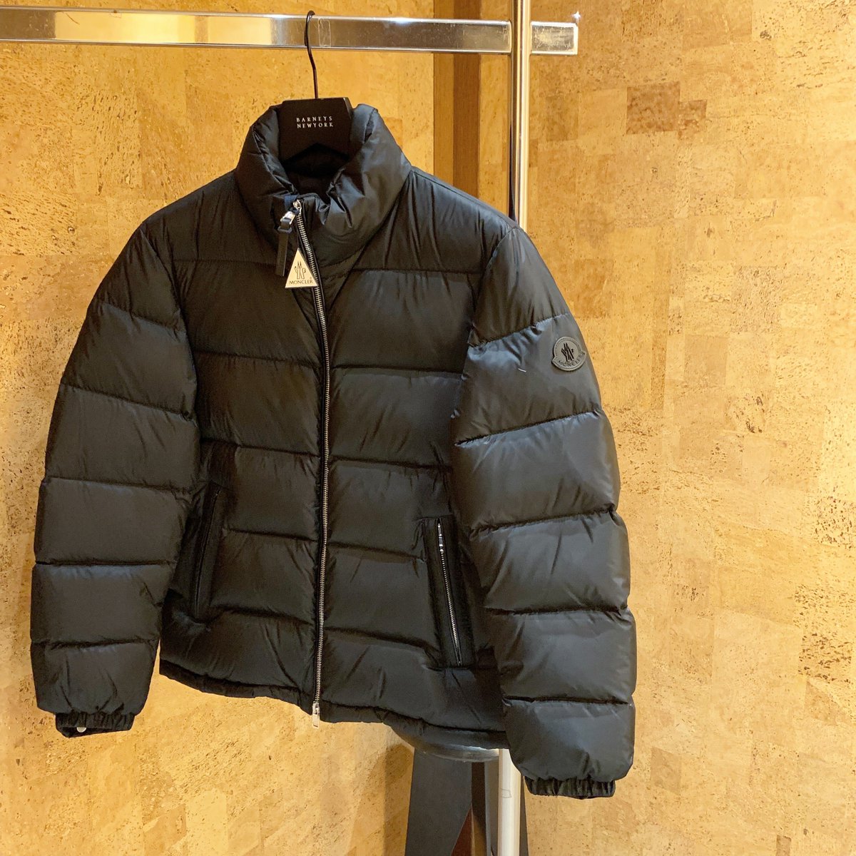 最新作】モンクレール バーニーズニューヨーク100周年記念別注モデル