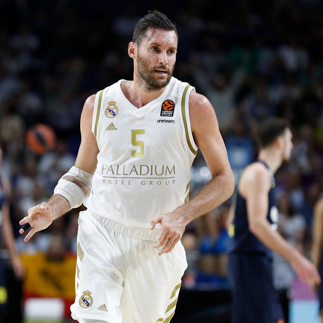 RMBaloncesto's tweet photo. 🔥 @rudy5fernandez alcanza los 200 partidos en @EuroLeague. ¡Enhorabuena! | #HalaMadrid https://t.co/oxqG1sO2pI