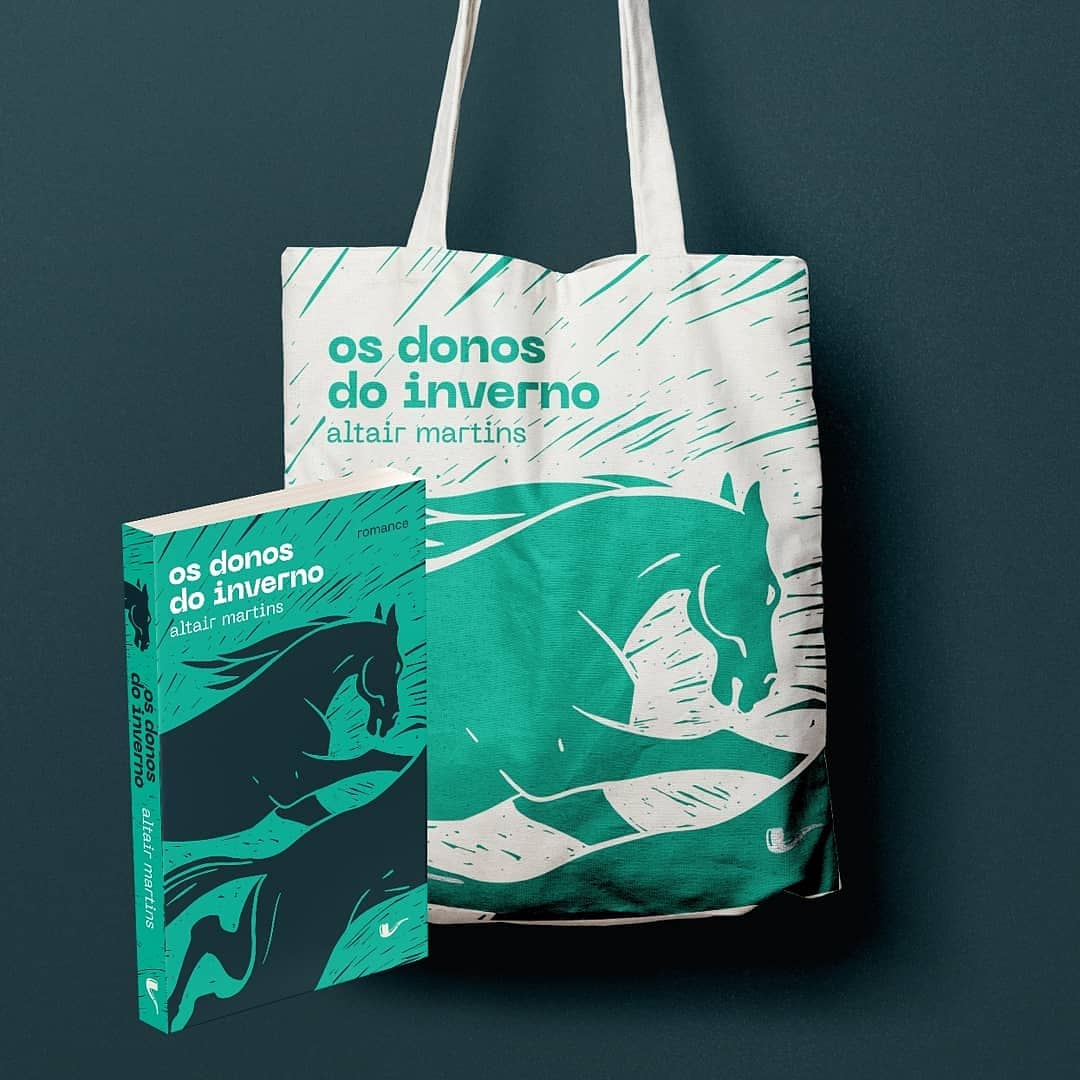 naoeditora's tweet photo. Pré-venda do novo livro de Altair Martins está oficialmente aberta e com ecobag exclusiva! Só ir em: https://t.co/v2TNwUWwh0 https://t.co/wikLhdJFLB