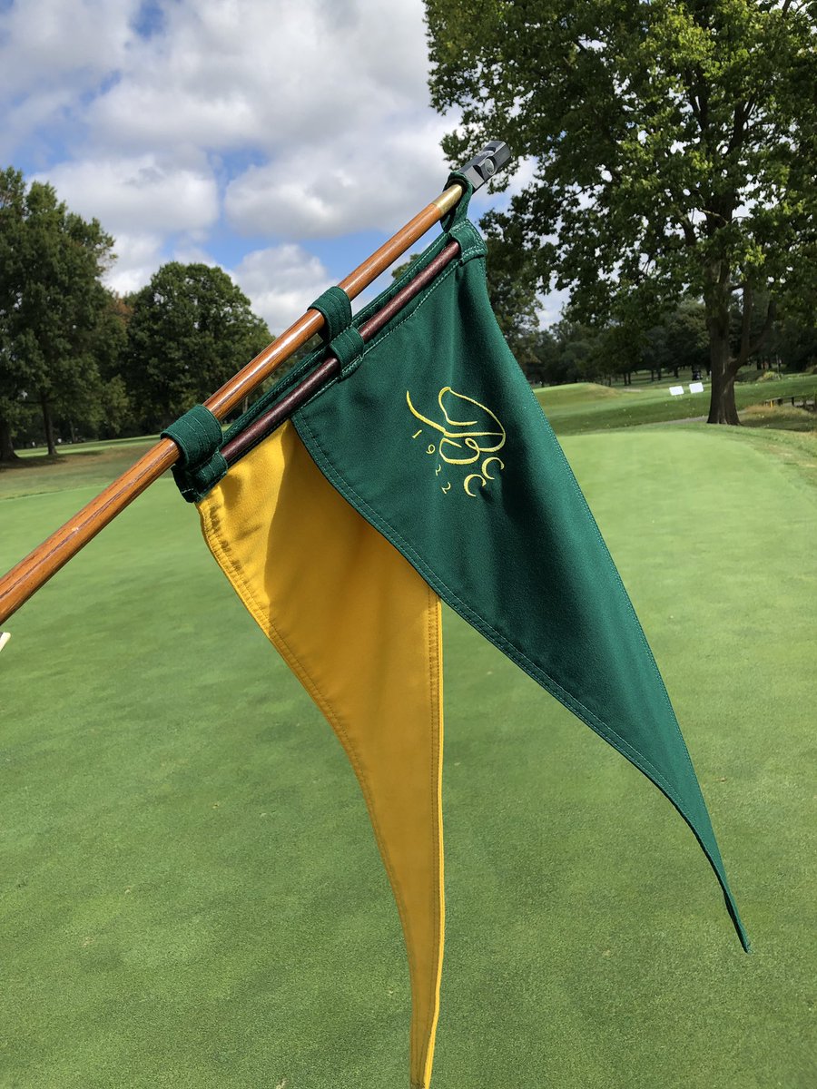 GCSAA_GL's tweet photo. @theigcsaa Fundraiser hosted by @CGTurf was first-class all the way. Thanks to the board for setting it up and all the members who came out to support. Greens were awesome and some of the coolest flags around to boot. https://t.co/7gruqS33SX