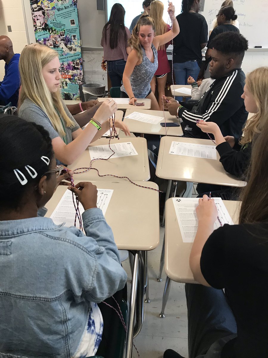 cfa_df's tweet photo. Today was our Kickoff meeting! We started our first year of DFHS Chickfila Leader Academy strong with a service activity. We made paracord bracelets, wrote thank you letters, and prepared packages to be sent to Operation Gratitude for the military! #ImpactThroughAction #Pridein5 https://t.co/QfPJ9xobbE