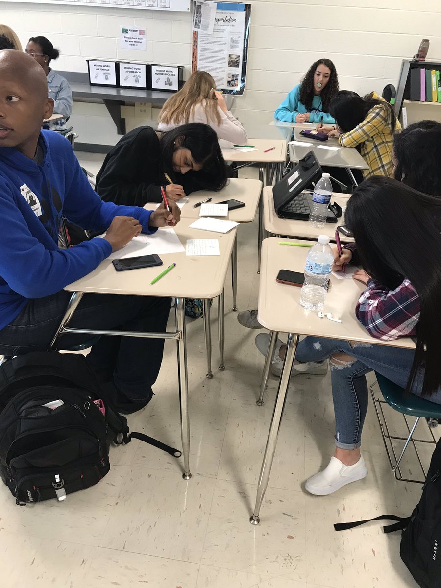 cfa_df's tweet photo. Today was our Kickoff meeting! We started our first year of DFHS Chickfila Leader Academy strong with a service activity. We made paracord bracelets, wrote thank you letters, and prepared packages to be sent to Operation Gratitude for the military! #ImpactThroughAction #Pridein5 https://t.co/QfPJ9xobbE