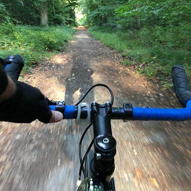 lesoeils's tweet photo. #behindhandlebars #nofilter https://t.co/QnQns1grAL https://t.co/V7zw5FowiT
