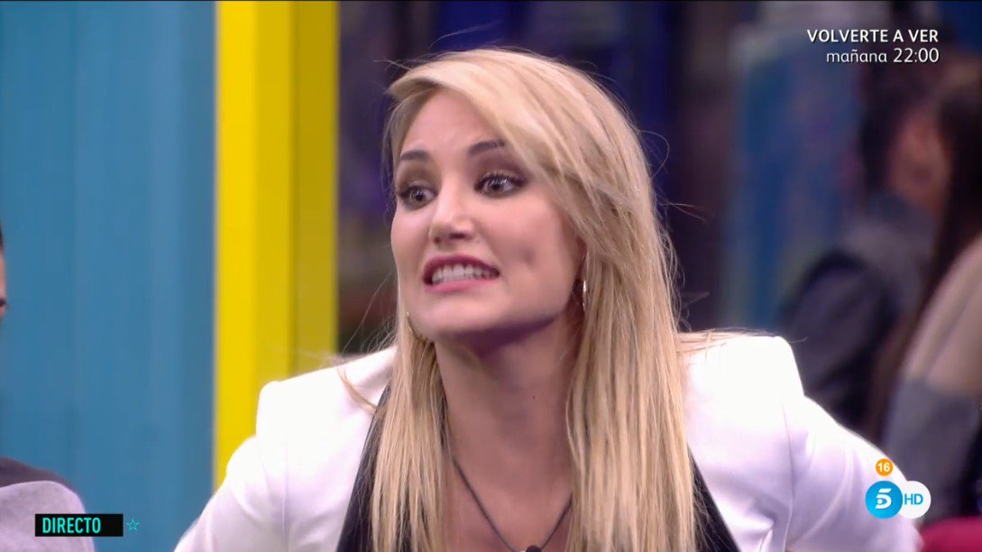 LittleBastard76's tweet photo. Alba: "he estado con tíos con los que tú no podrías"

La elegancia y la sencillez personificada.
#GHVIPGala5 https://t.co/yHx9urqV8b