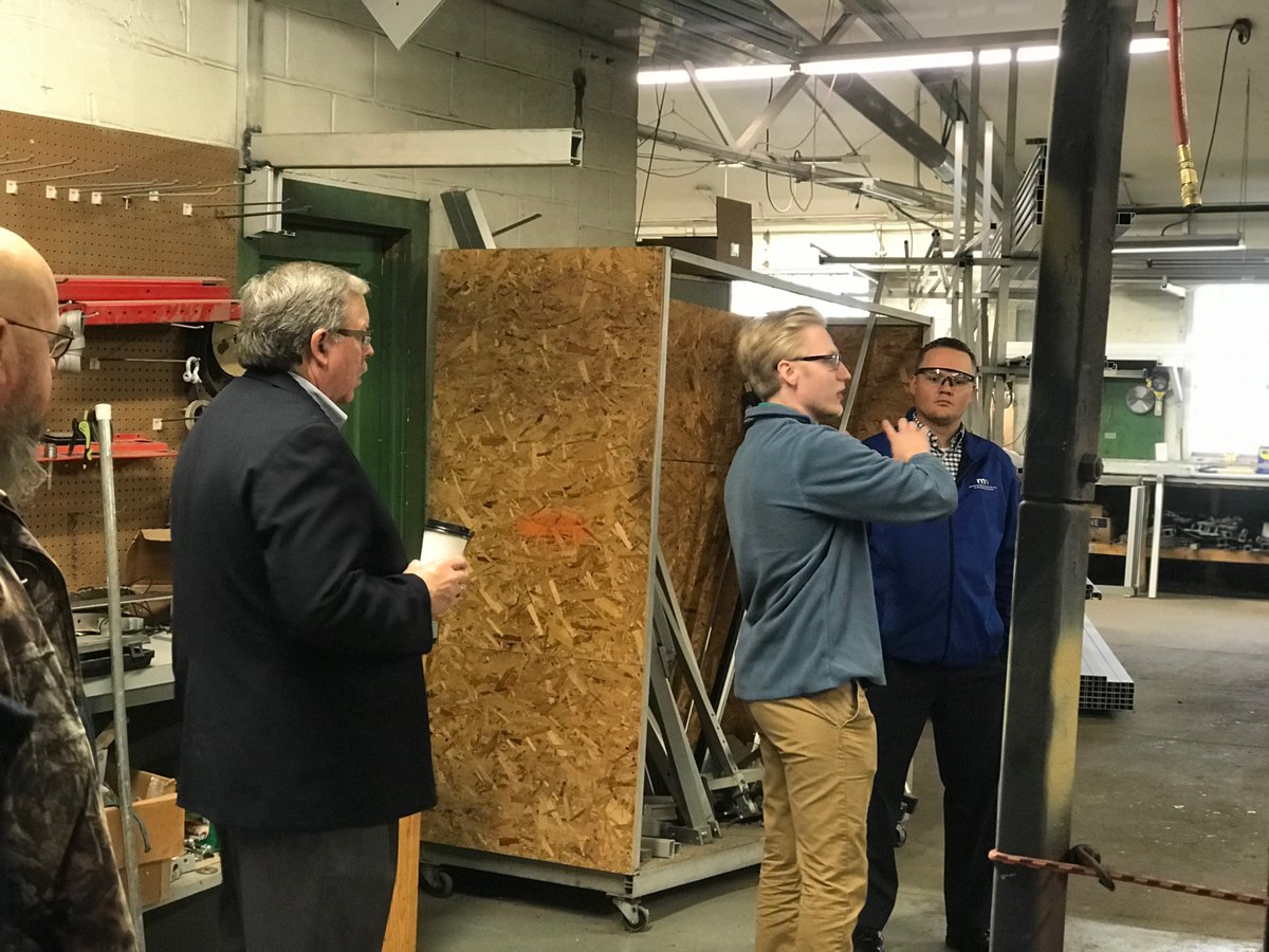 IRRRB's tweet photo. Celebrating Manufacturing Week in Minnesota: Commissioner Mark Phillips and agency staff, along with RAMS Director Steve Giorgi and members of the Mountain Iron EDA, visited regional manufacturers Virginia Plastics and Spring Creek Manufacturing today.
#MinnesotaManufacturingWeek https://t.co/LoGiDrq3xk