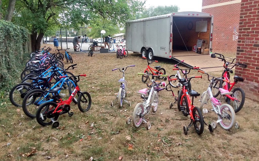 APSsaferoutes's tweet photo. One day after #APSWalk2School & @APSVirginia is gearing up to keep walking, biking and rolling all year round. EXHIBIT A: @PhoenixBikes expert mechanics just finished their latest regular maintenance check on @APSHPEAthletics elementary bike fleet, now at @BarrettAPS! Thanks E+N! https://t.co/8wnNB4OIbU
