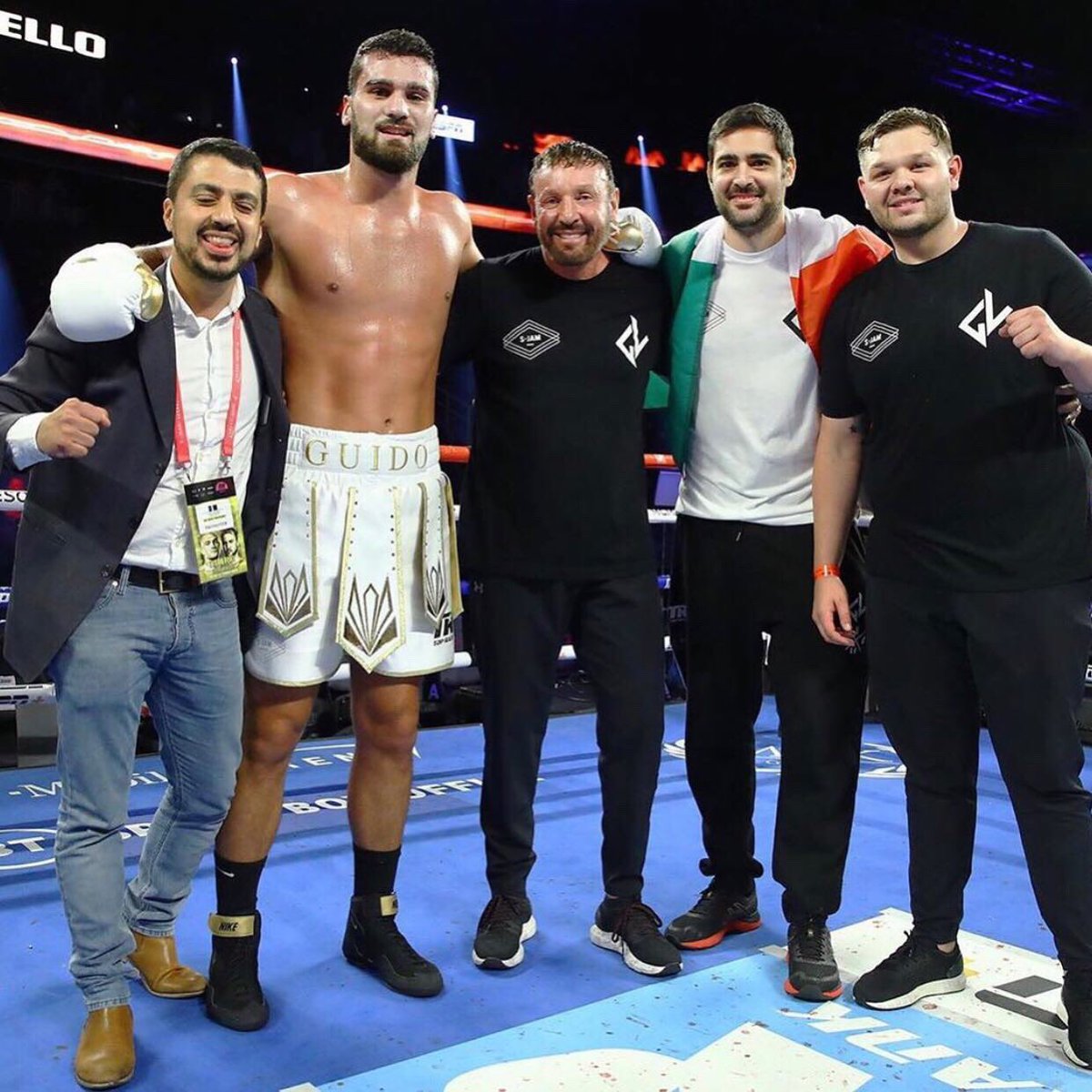 FightLabel's tweet photo. G U I D O @vianello_guido 🇮🇹
#FightLabel #DareToBeDifferent #FightWithStyle #Boxing #Boxeo #Leather #Suede #Luxury #Design #Style #Designer #Fashion #BoxingFashion #BoxingShorts #Shorts #Robe #BoxingRobe #Trunks #BoxingTrunks #TopRank #TopRankBoxing #LasVegas #Guido https://t.co/fIRM7Trv2b