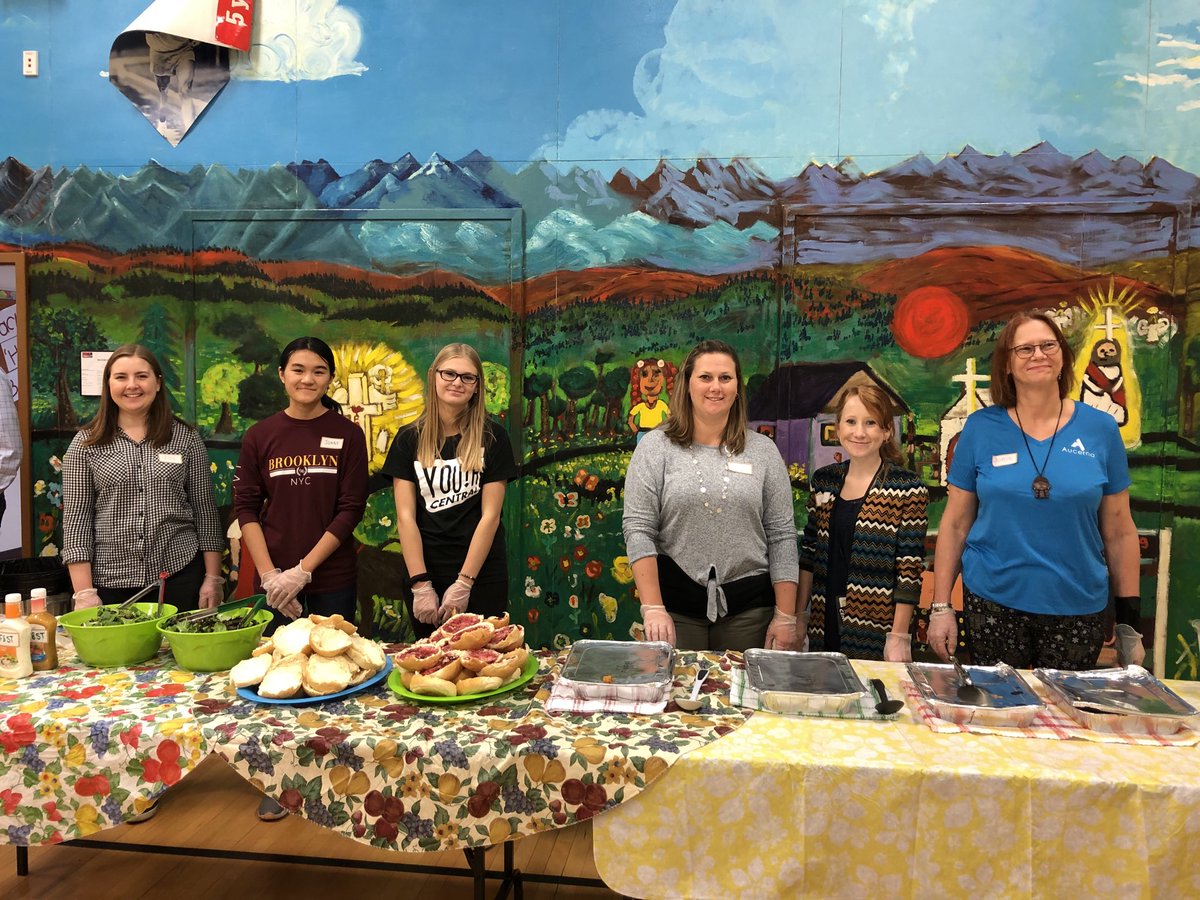 KindredAB's tweet photo. Big shout out to our wonderful volunteers who came out to support our Families & Schools Together program last night @SHeart_CSSD! We’re always on the lookout for more volunteers so please reach out if you’re interested in helping us #BuildStrongFamilies! #yyc https://t.co/AeprJ9DXJq