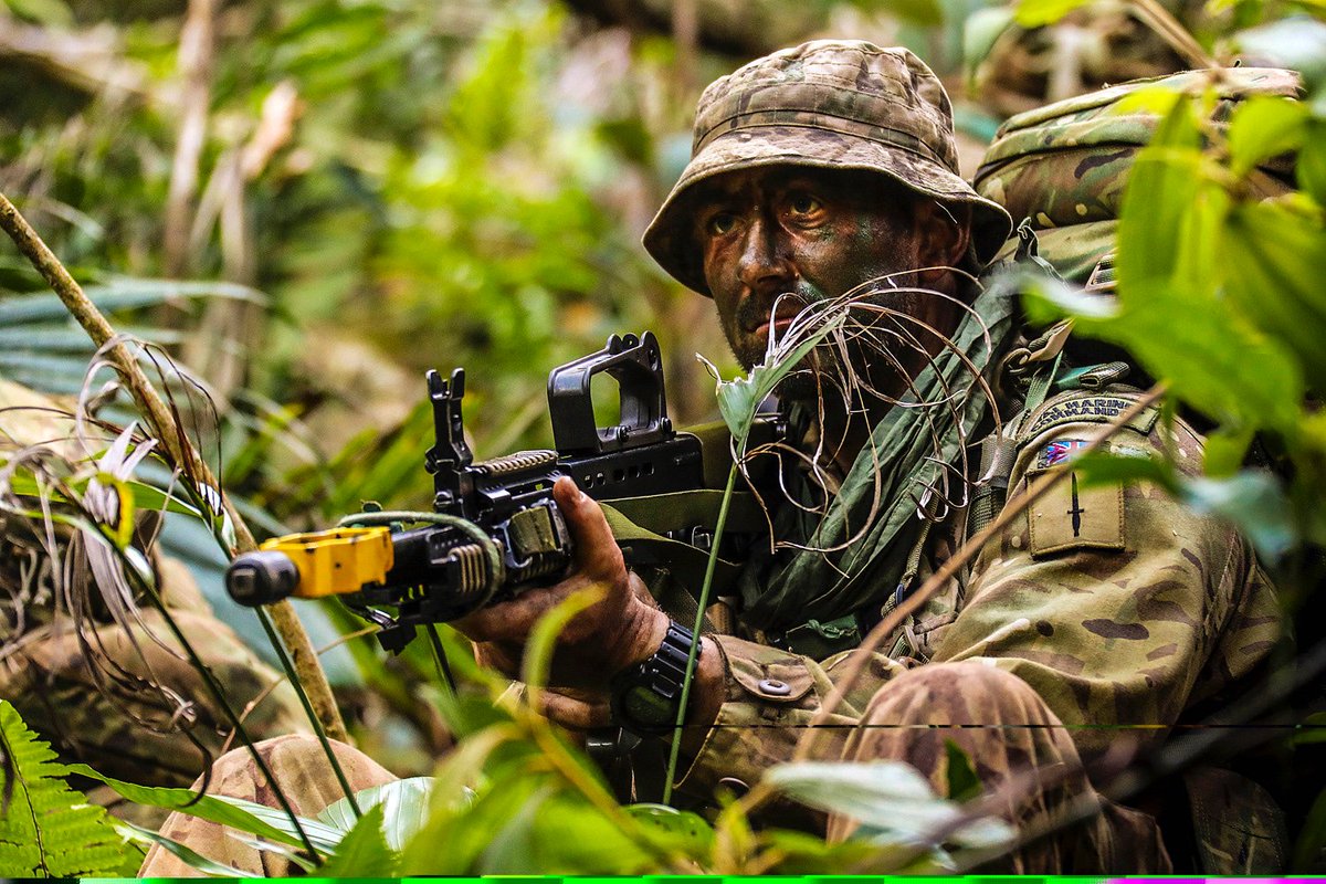 BATSUBOfficial's tweet photo. Yesterday the first set of @RoyalMarines from 45 Commando landed in Belize ahead of their 2 month deployment. Around 200 Marines will be testing their skills in the challenging jungles of Belize.
#RoyalMarines #45Commando #BATSUB #Belize #Jungle #Exercise #CTG #UkinBelize https://t.co/5UTcRQAULd