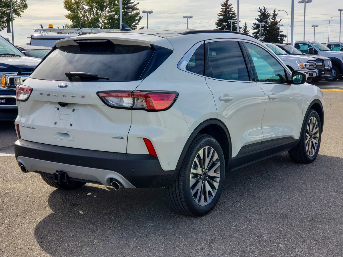 universal_ford's tweet photo. The new 2020 Ford Escape has just rolled off the truck!

A video on the great new and improved features will be coming soon.

#ford #escape #new #newcar #yyc https://t.co/Oh1IAVm4ii