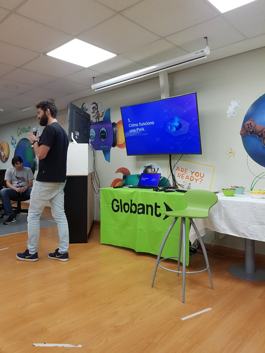 seba_lopezz's tweet image. PWA @GermanM95 
#DevWeekRes19