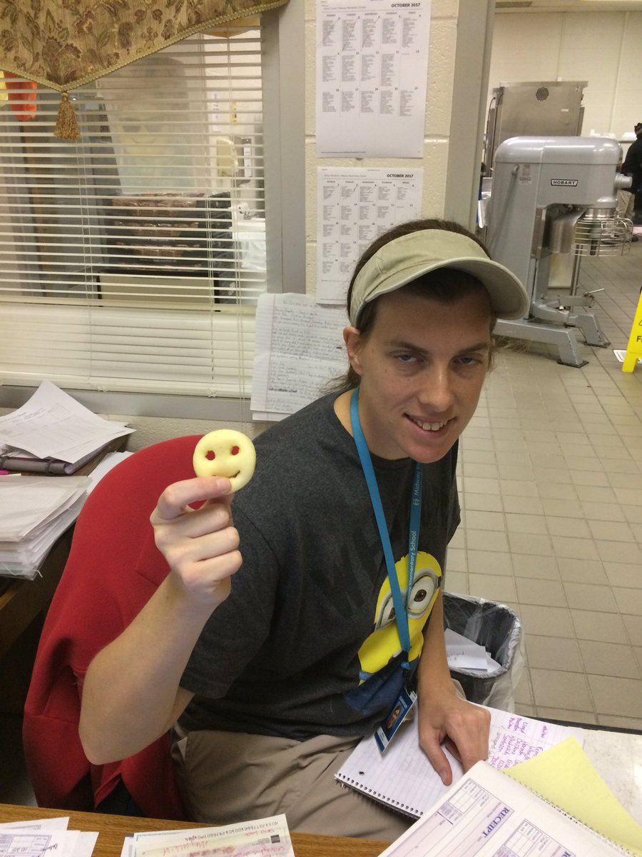 Cafe_Midway's tweet photo. Come share your smile and eat with us tomorrow for World Smile Day!!!
We’re ready at Midway Cafe!!#Lexonesmiles #180midway #lexonefsn https://t.co/o4bluskLVX