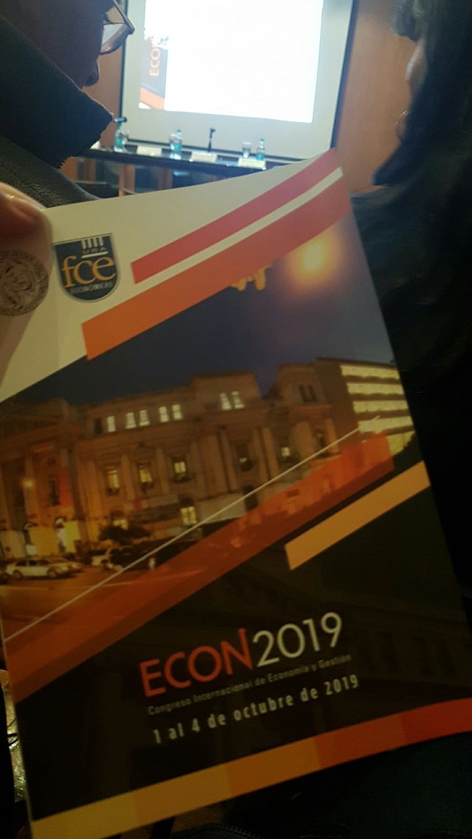 ffaniy's tweet image. &quot;Nuevos desafīos de las carreras de ciencias economicas en iberoamėrica&quot; #ECON2019; @fceuba