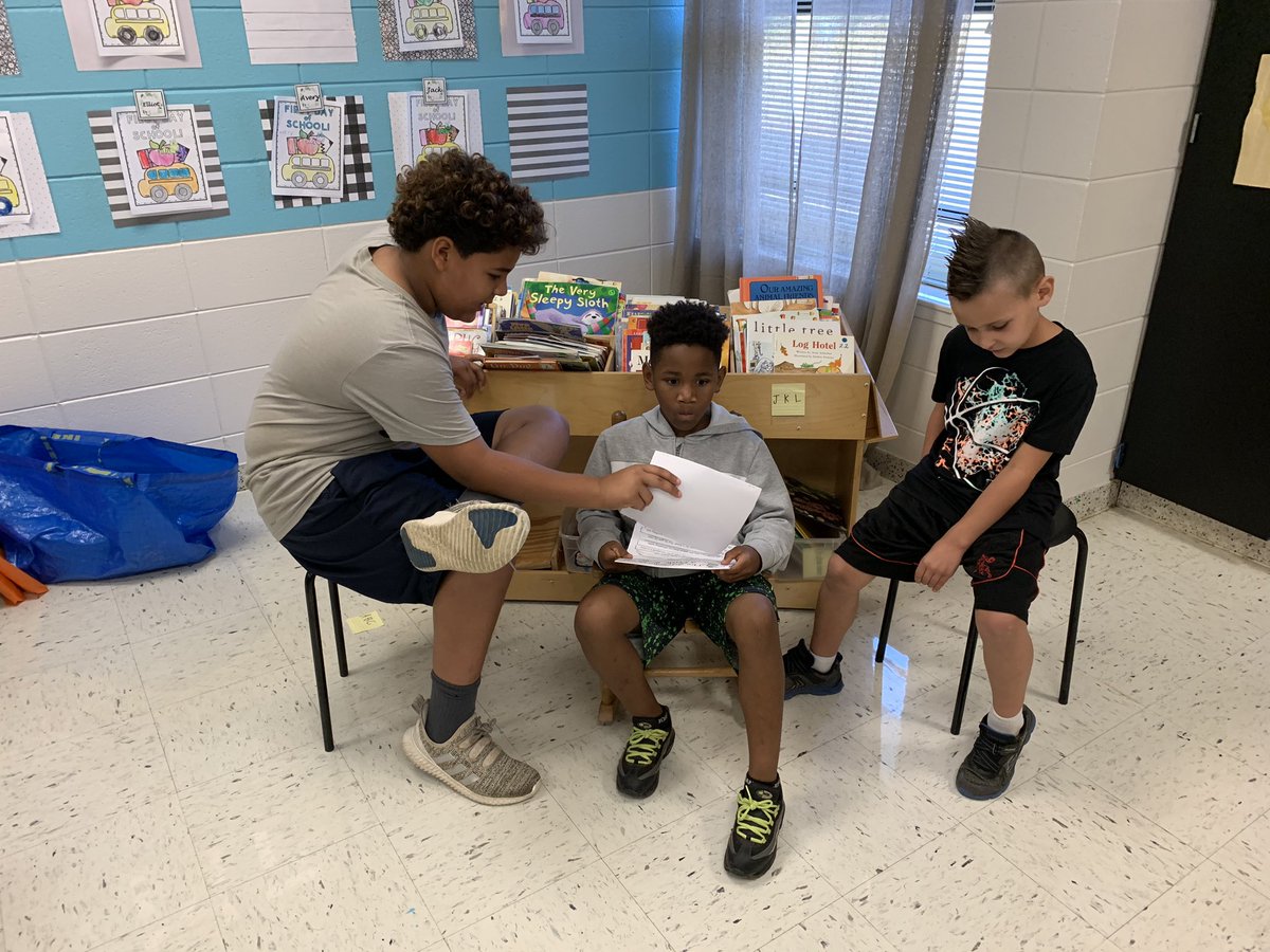 annaespangler's tweet photo. When kindergarten and 3rd grade unite....magic happens!! My Kinder babies loved having their third grade buddies teach them fun facts about recycling. And how cool that @stephbru377 ‘s t shirt is made out of plastic!!! https://t.co/FEmIARY1qs