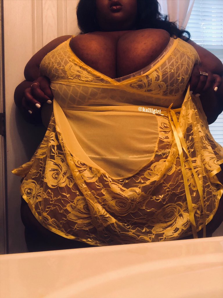 🌺⚜️Li Li ⚜️🌺 on Twitter: "Yellow is such a gorgeous color! 💛… "