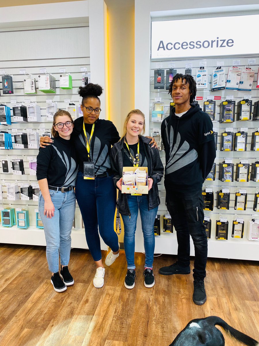 Great job to the downtown Colorado Verity location! They were recognized by HQ for consistently giving the best customer experiences in the northwest region! @JamesLeeWC <a href="/david_lopez702/">David Lopez</a> @AlyciaSprint <a href="/Anthonyf0424/">Anthony Farinola</a> <a href="/davidlee1204/">David</a> #weareNW #sssod