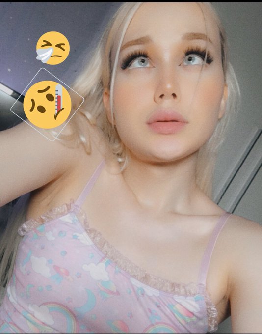 Watch Blondelashes19's leaked NSFW photo on TwXstars