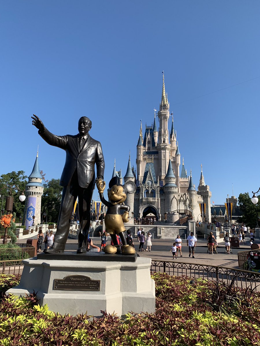 𝕄𝔸𝕃𝕌 tweet media