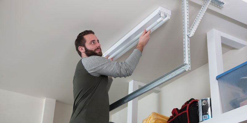 SignifyUSA's tweet photo. Looking to upgrade from fluorescent to LED? We make it easy for you with our guide to finding the right LED tube, every time. Read more: https://t.co/YkmiABdrqU #TLED #UniversalFit #InstantFit. https://t.co/g8N6u8jXyW