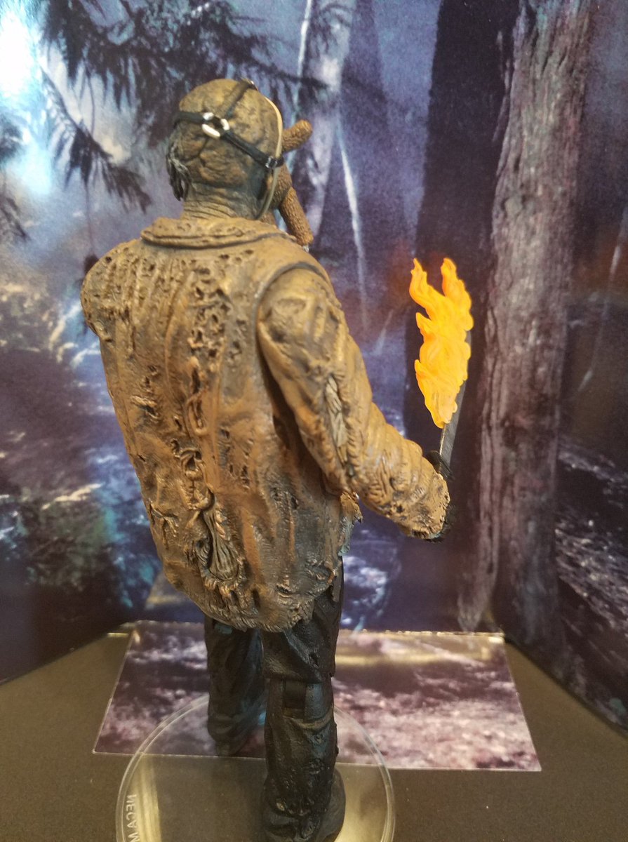 LoL_Its_Lizzie's tweet photo. Hey hey! Here is my FvJ Jason out of the box, he's so cute! @NECA_TOYS The details on him are amazing! I used the box background art.
🖤🎃🖤🎃🖤
#NECA #FreddyvsJason https://t.co/T3CgP3v5JL