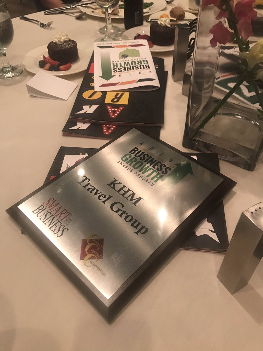KHMTravel's tweet photo. Thank you @Smart_Business and Cascade Capital for recognizing us this evening! #KHMRocks #KHMLive https://t.co/nriWzw79sw