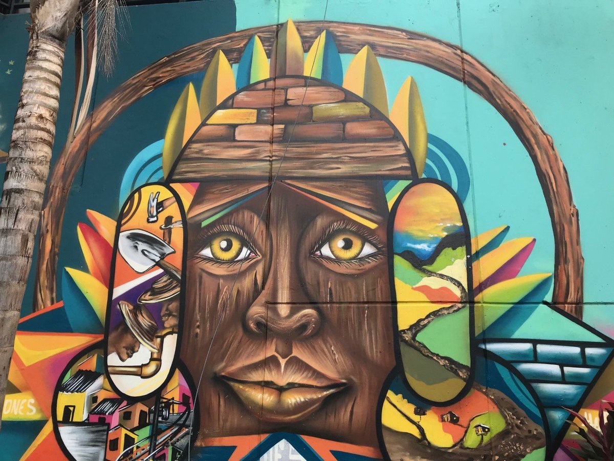 UIL's tweet photo. @FicoGutierrez @AlcaldiadeMed #learningcities19 participants witnessing the impressive transformation of 'la comuna 13', once one of the most dangerous neighborhoods of #Medellin.
#LeaveNoOneBehind #Inclusion https://t.co/2niCraSF5C