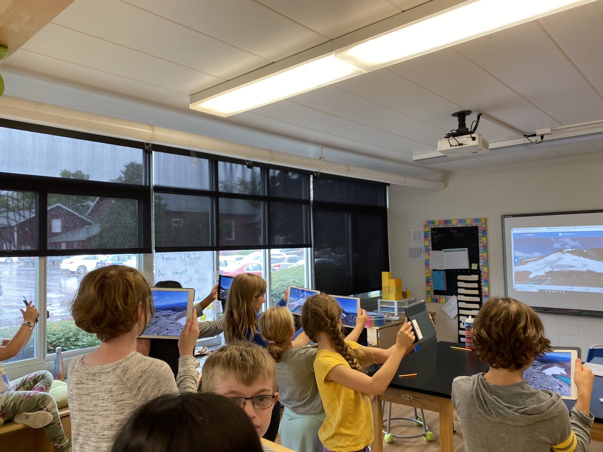 FullStea's tweet image. A little virtual reality in our #science exploration into #matter using the @nearpod app. We are all loving this new learning tool.