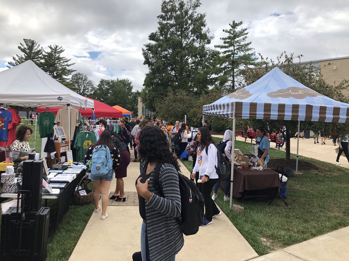 HUGE thank you to everyone that showed up at the <a href="/MaryvilleU/">Maryville University</a> Farmers Market! We appreciate all of these amazing vendors and the students that came to the event to celebrate Sustainability Month!