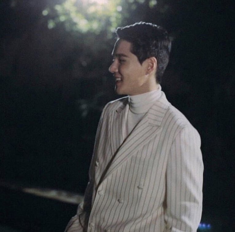 MISUNDONT's tweet photo. From the first moment, I trusted you. I had no reason to, but I also had no reason not to. And I just did. I leaned into you, and with all that was going on, I jusy couldn't ever pull away. Not that I would ever try. There really aren't enough words. https://t.co/ZWDimacoo7
