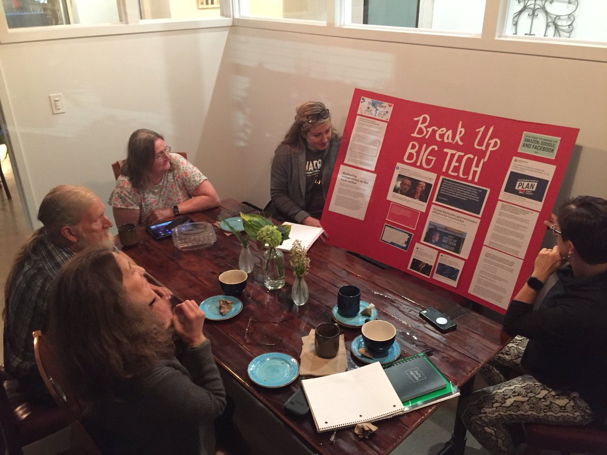 ErinLodes's tweet image. Planning our @TeamWarren @WarrenforMI Policy Pop Up! Love our volunteers deep diving into policy. #BreakUpBigTech