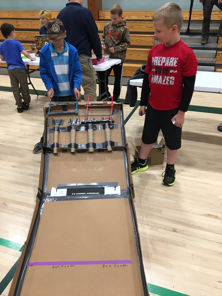 hdidi17's tweet photo. #SunapeeCentral another amazing Cardboard Challenge! Congrats to all the amazing kids on their projects! https://t.co/2BSDMS8XKx