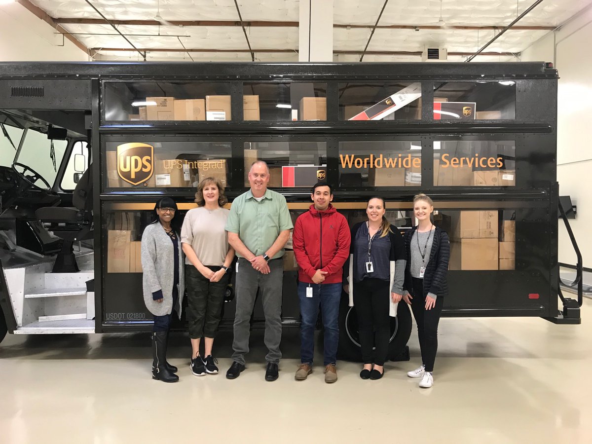 pwillison9's tweet photo. Thank you Portland HR team for stopping by, and thanks for all you do to keep Portland Integrad up and running. We own peak! ⁦@JDinBoston⁩ ⁦@Ricups⁩ ⁦@NorthwestUPSers⁩ #webelieve ⁦@SteveReddingUPS⁩ https://t.co/JAHgymTkfR