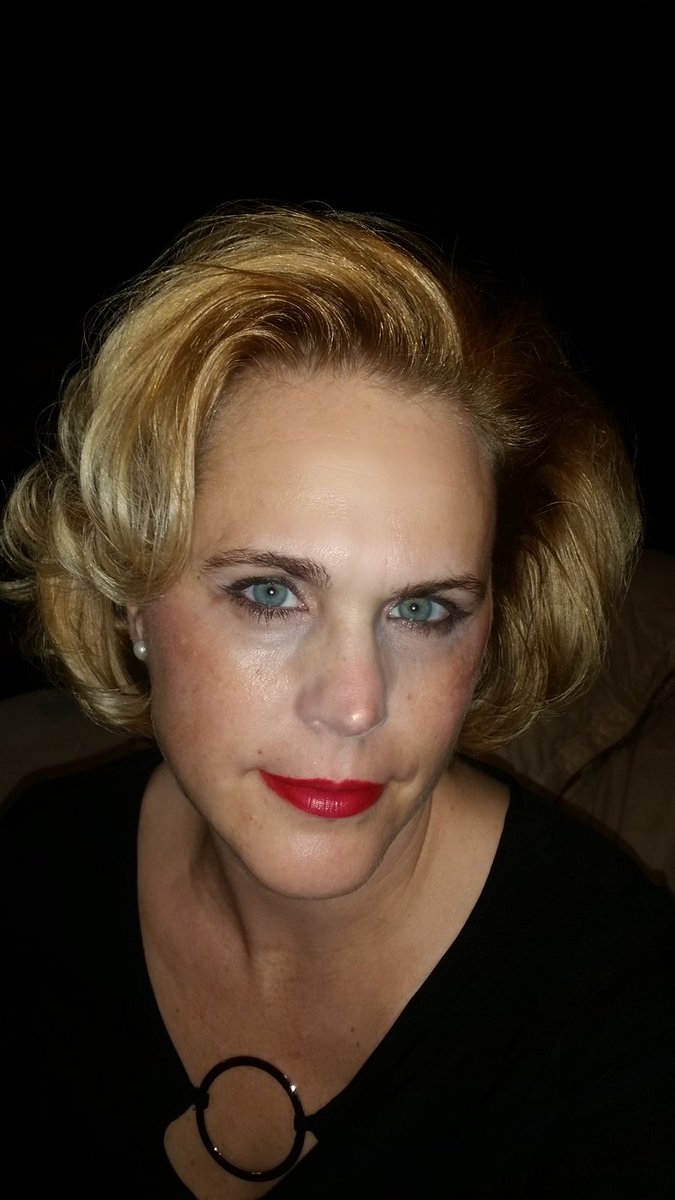 danienae's tweet photo. Channeling my inner #marilynmonroe #beautifullostsoul never in her league, but fun trying! https://t.co/zyPggONADa