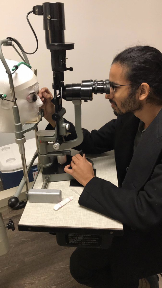 UManitoba_Emerg's tweet photo. R1s learning advanced slit lamp and foreign body removal. Special thanks to @VillageOptical @WinnipegEyeCare  for hosting https://t.co/ZvMIiO6Oi8