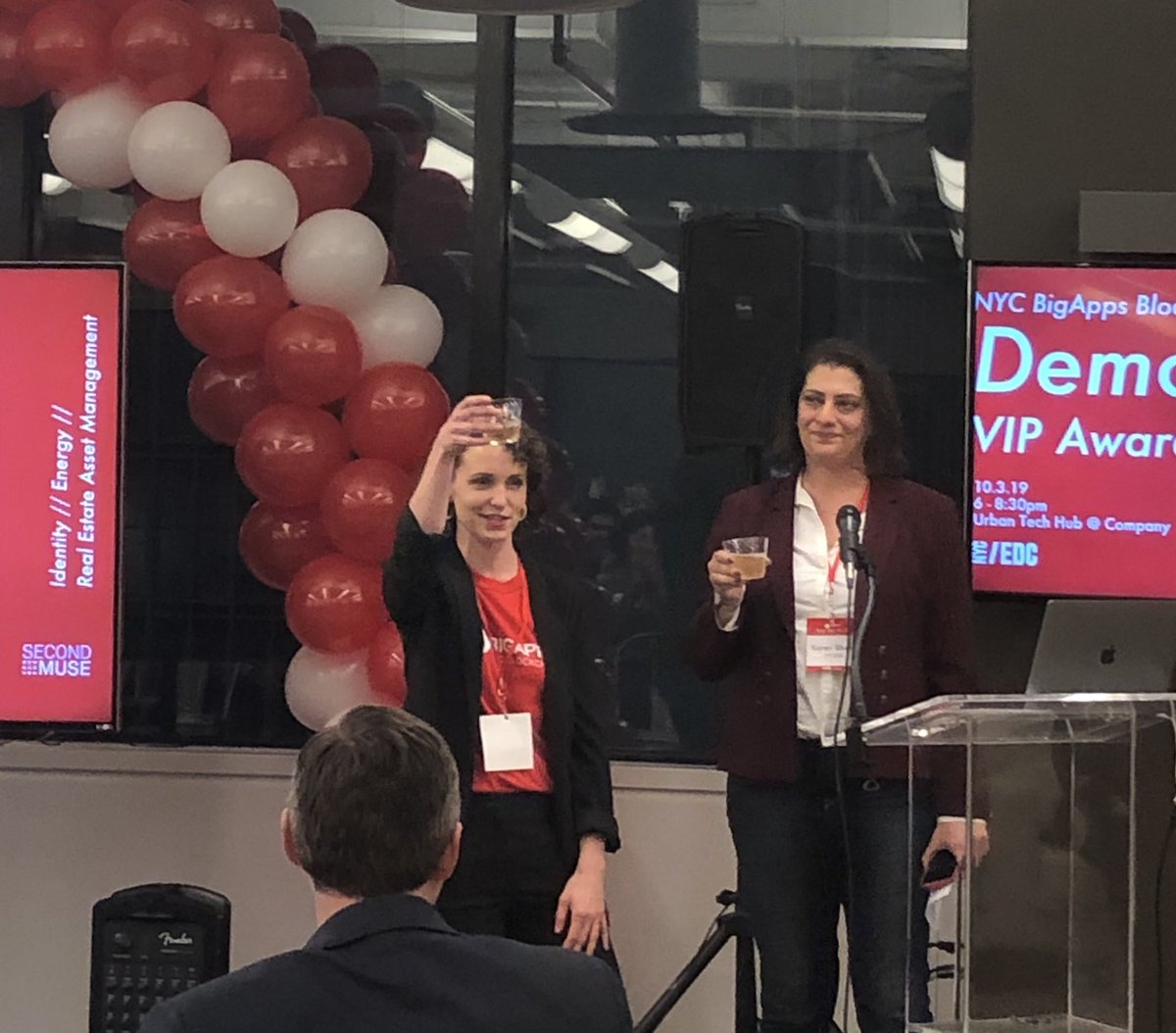 srolondon's tweet image. #NYC: big thank you to @karenbhatia @NYCEDC Ana Ariño for driving city leadership &amp;amp; innovation + @secondmuse @nycbigapps + winners! 👏👏Cheers! #govttech #blockchain #bettersociety #together