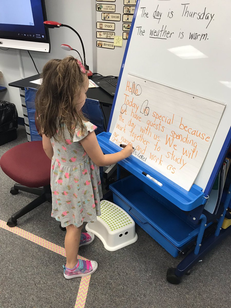 m_lebelme's tweet photo. Working with meaningful print to start our day off right! Soon I won’t be the only one doing the writing ✍️ #pattiepanthers #sharethepen #interactivewriting https://t.co/U0IDbGr8JO