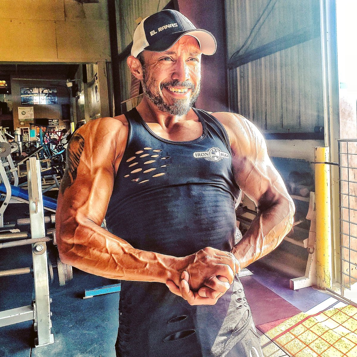 RanasEsRaza's tweet photo. Los retos de la vida no están ahí para paralizarte, sino para ayudarte a descubrir quién eres... #tbt 🏆 #gaonatraining #eachrepcounts #novicebodybuilding #npcbodybuilding #bodybuilding #europagamesexpo #godisgreat #godownseverything #teamrock #rocksbuilt #kingofsupplements https://t.co/dGzDAUbePZ