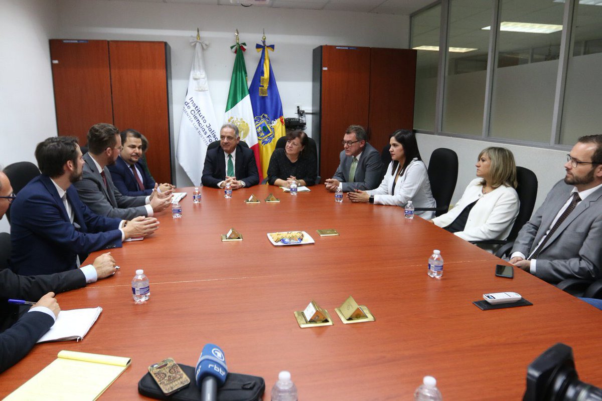 MacedonioTamez's tweet photo. La importancia de refrendar los lazos de amistad y cooperación entre Alemania y Jalisco es trascendental. Hoy contamos con la vista de la Delegada para Derechos Humanos y Ayuda Humanitaria, Bärbel Kofler y el Embajador de la República Federal Alemana en México, Peter Tempel https://t.co/x1MJPxilLm