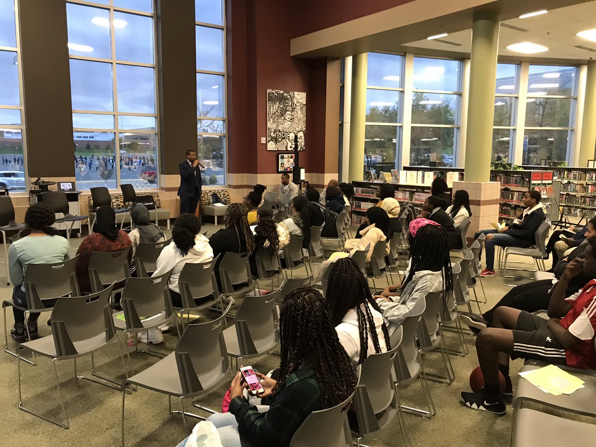 EVHSLightning's tweet photo. Historically Black Colleges &amp; Universities panel at EVHS. TY to reps helping students learn about HBCUs on their college selection journey! S/O to panelists repping Spelman College, Tuskegee University, North Carolina Central University, Xavier University, &amp; Morehouse University. https://t.co/mhOEgg1pjg