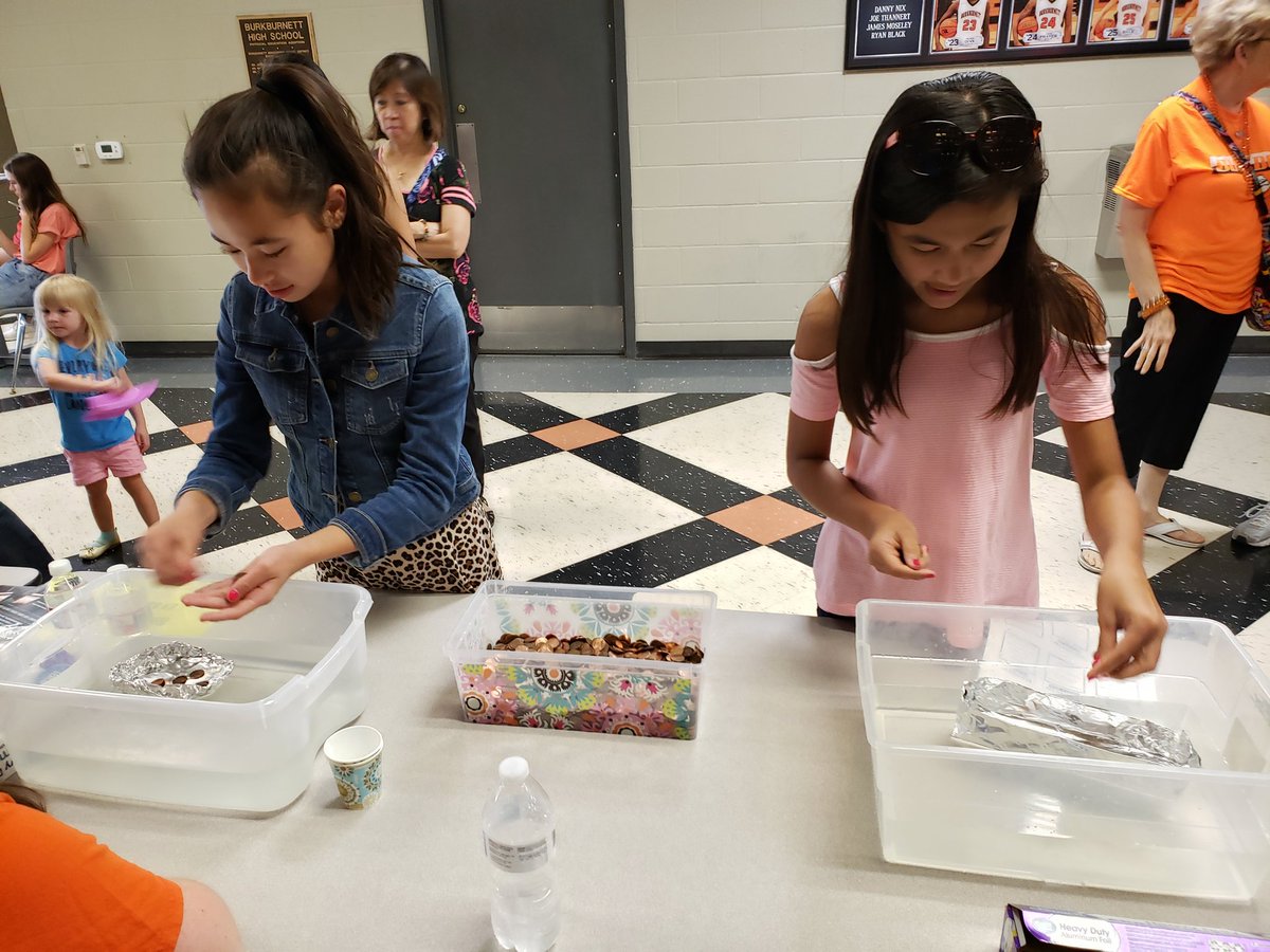 tduffmath's tweet photo. BISD STEM night!!  Float your boat!! ⛵ The record is a boat that held 300 pennies!!  #bisdstemfair #bisd #stem #floatyourboat https://t.co/QewPdVNLzr