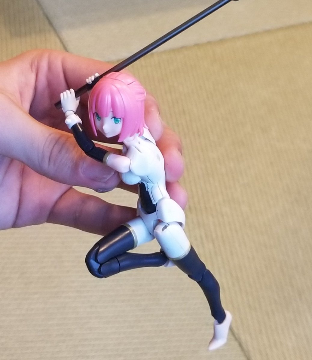 とりぴー ポーズ解説本販売中 در توییتر 剣を構えてダッシュしてるポーズです とりポージング とりぴー ポーズ解説本販売中 در توییتر 剣を構えてダッシュしてるポーズです とりポージング