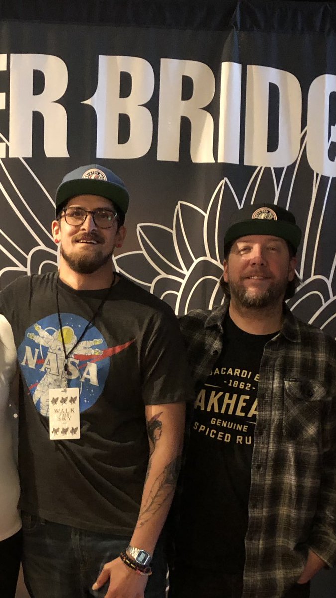 nfcheechoo1's tweet photo. Hey @Scott_Phillips realized we were kicking the same hat at the M&amp;G in Toronto...no wonder we looked so happy next too each other... #thisSideOfFate haha 🤟🏽🔥🤟🏽 keep it tight homie! https://t.co/s7PqE318fj